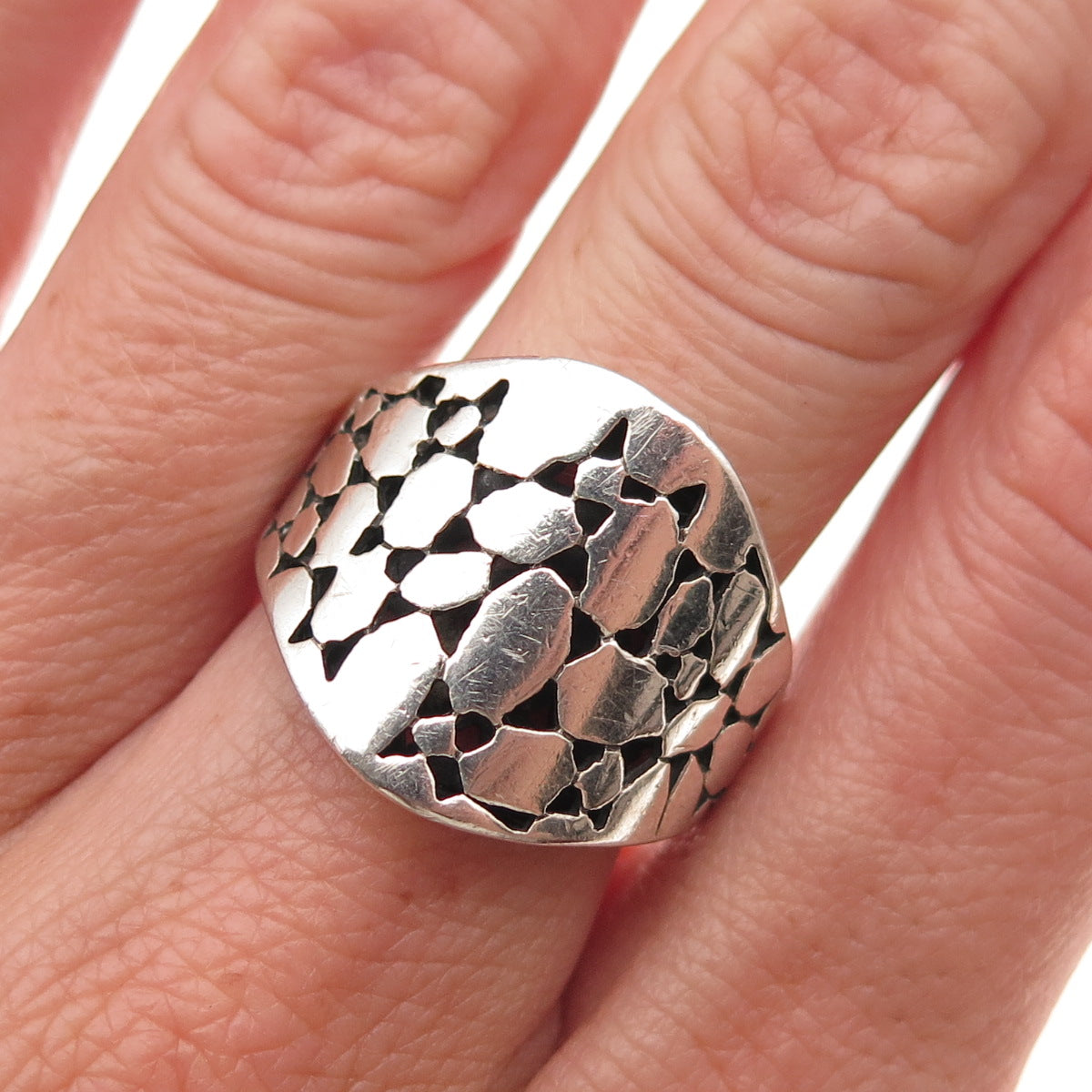 925 Sterling Silver Vintage Modernist Oxidized Ring Size 7