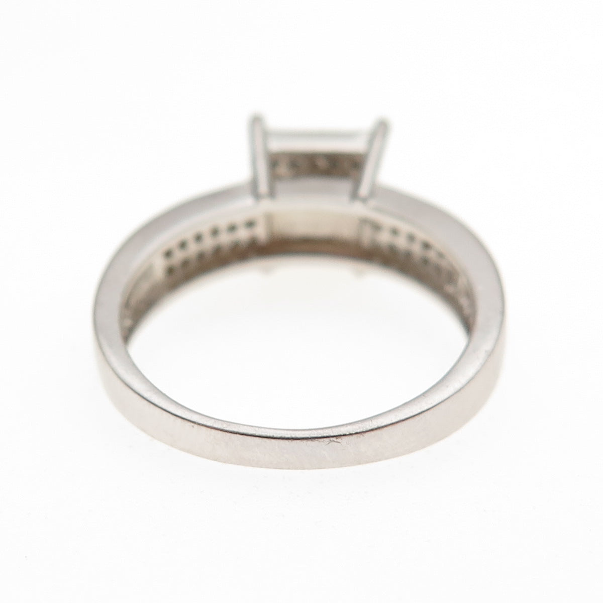 925 Sterling Silver Round-Cut C Z Engagement Ring Size 7