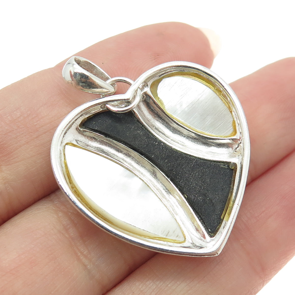 925 Sterling Silver Vintage Real Mother-of-Pearl & Black Onyx Gem Heart Pendant