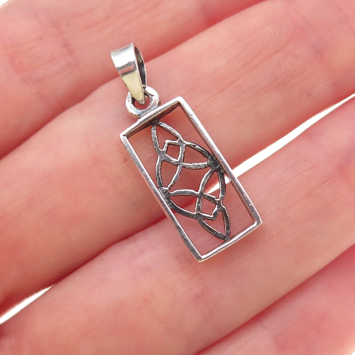 925 Sterling Silver Vintage Celtic Trinity Oxidized Charm Pendant