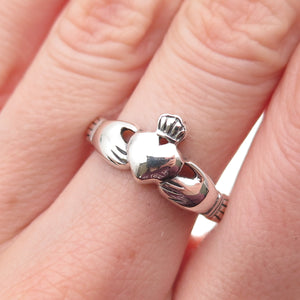 RJ Graziano 925 Sterling Silver Vintage Irish Claddagh Ring Size 7.25