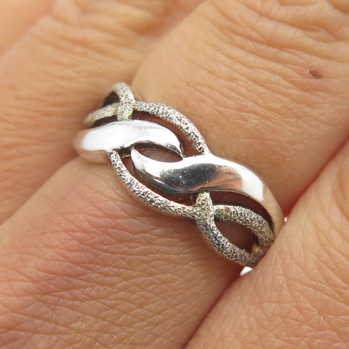 925 Sterling Silver Vintage Twisted Ring Size 8