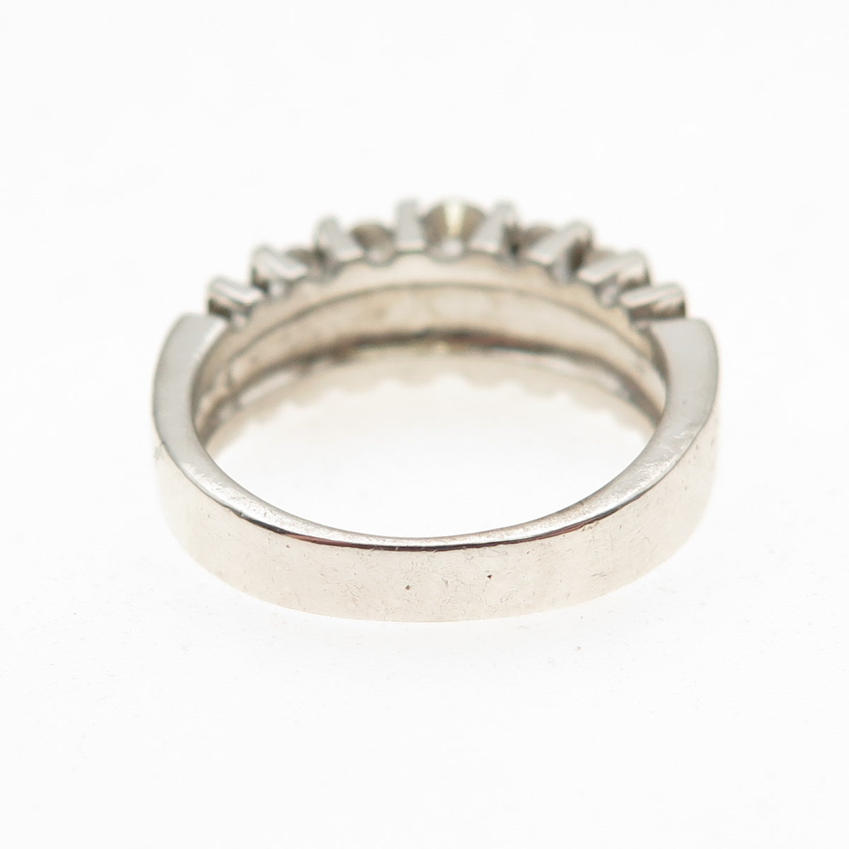 925 Sterling Silver Round-Cut C Z Ribbed Ring Size 6