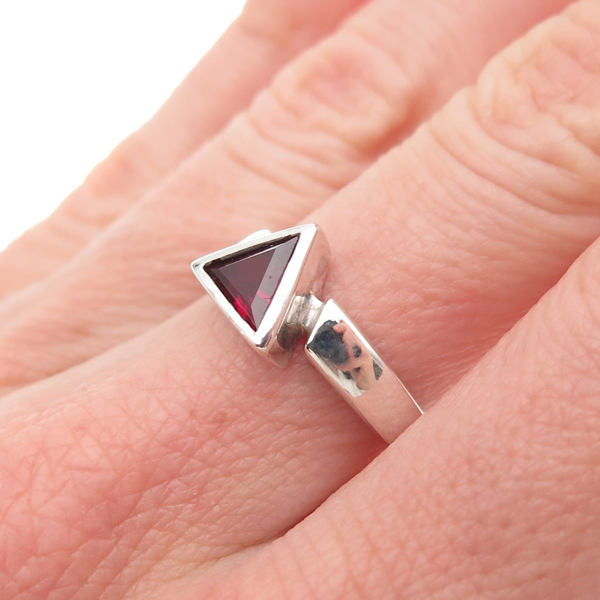 Folli Follie 925 Sterling Silver Vintage Real Triangle-Cut Garnet Ring Size 6.25