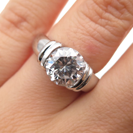 925 Sterling Silver Round-Cut C Z Engagement Ring Size 6