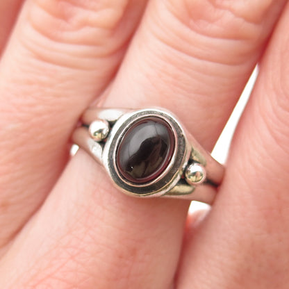 925 Sterling Silver Vintage Real Red Garnet Modernist Oxidized Ring Size 9