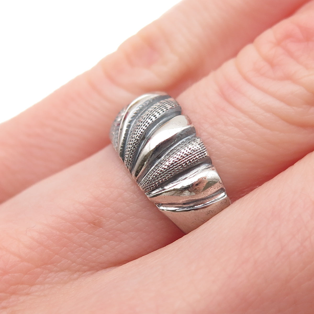 925 Sterling Silver Vintage Italy Modernist Oxidized Ring Size 5.25