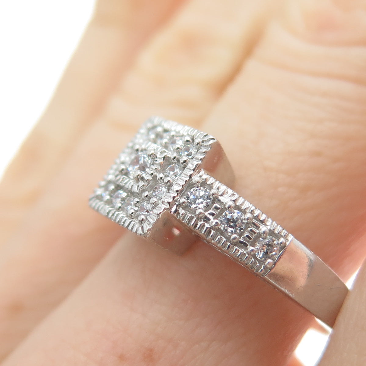 MEDA 925 Sterling Silver Round-Cut C Z Engagement Ring Size 8