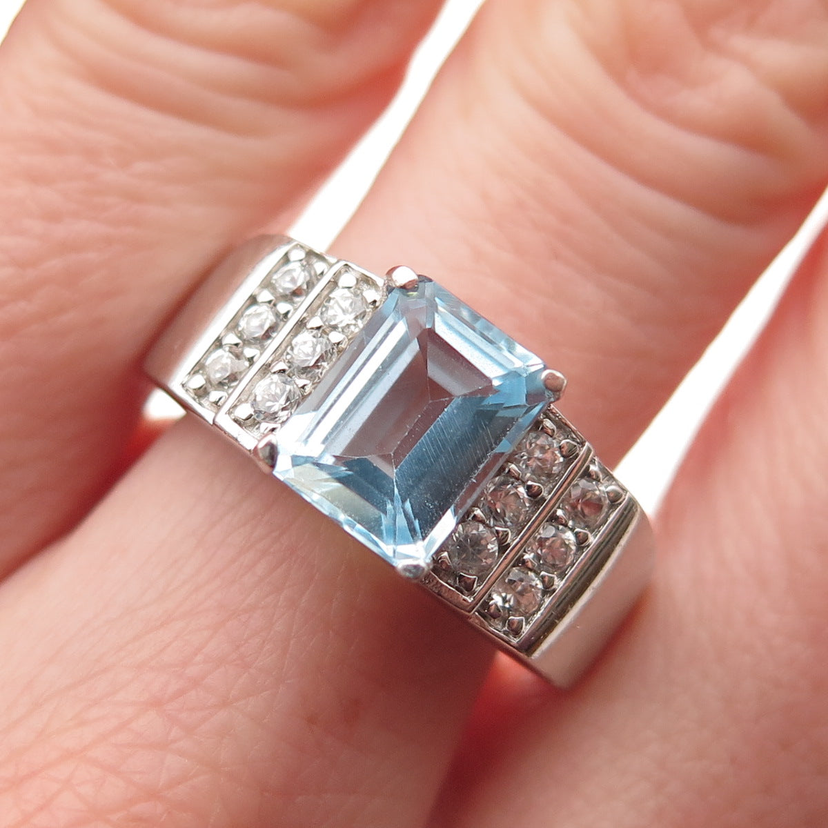 925 Sterling Silver Real Emerald-Cut Blue & Round-Cut White Topaz Ring Size 9
