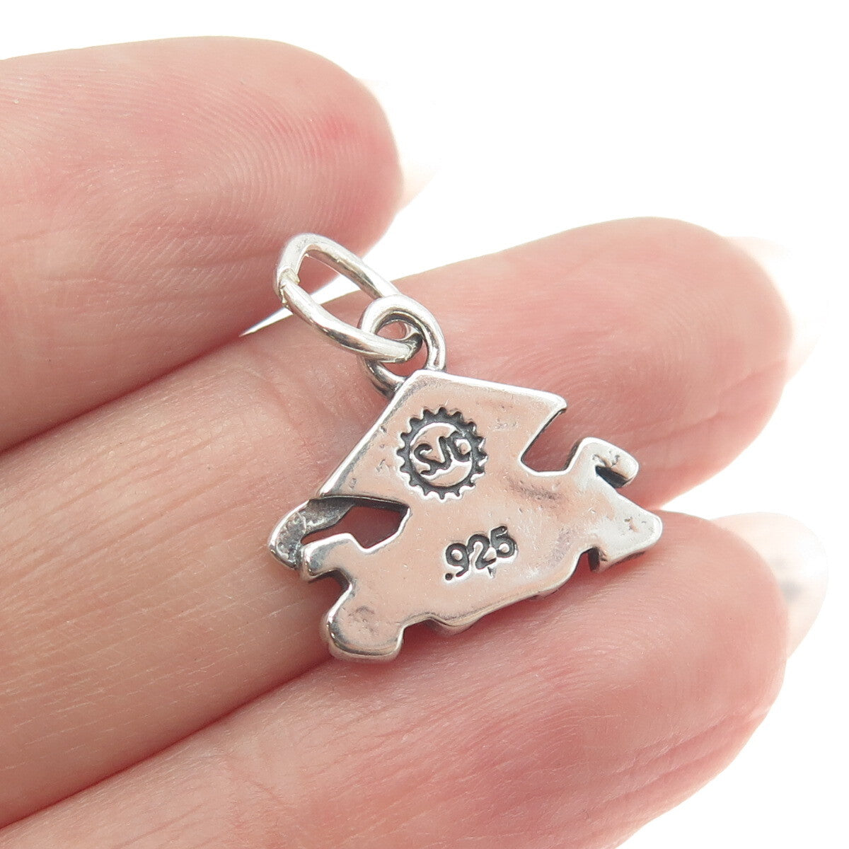 SUNDANCER 925 Sterling Silver 2005 Graduation Minimalist Charm Pendant
