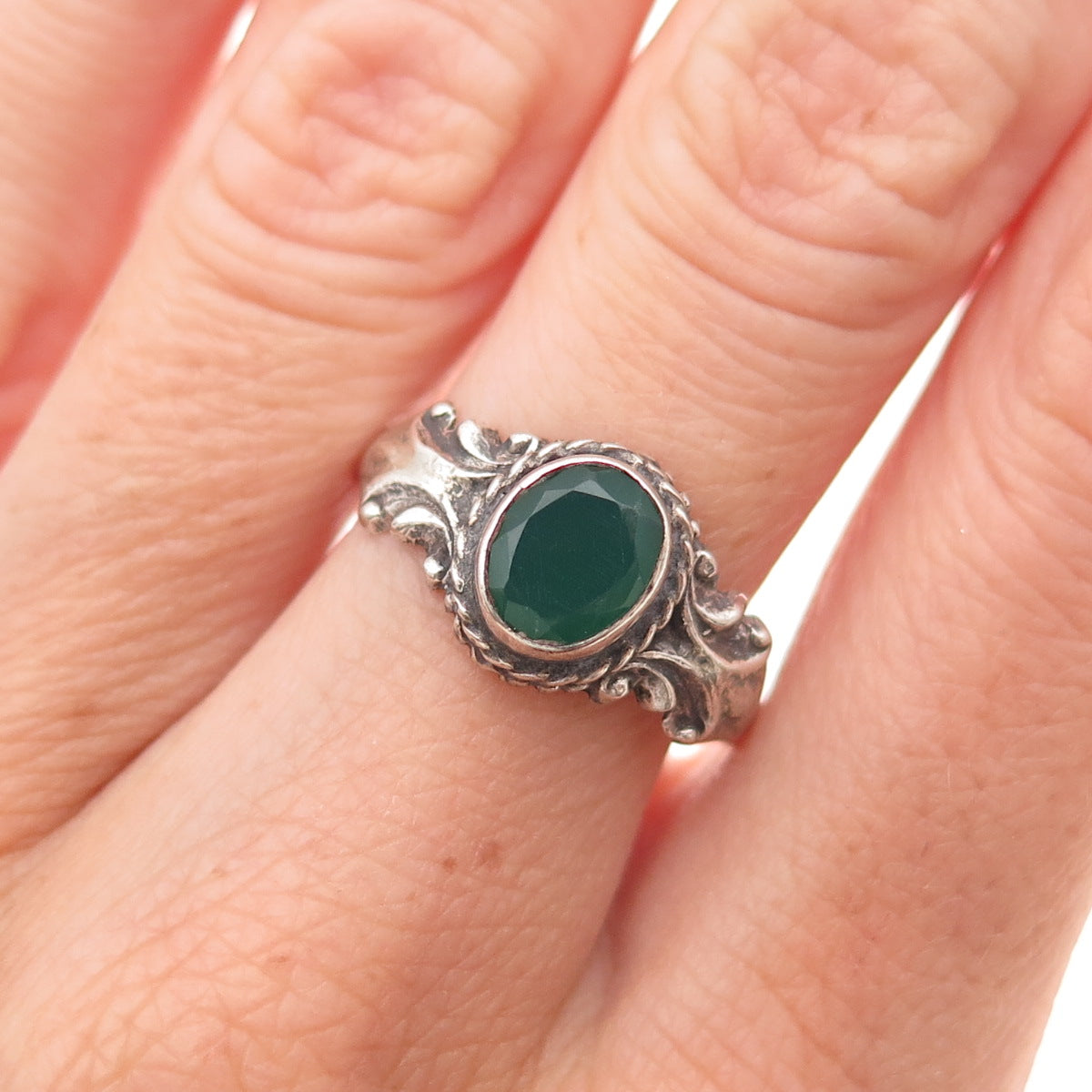 925 Sterling Silver Vintage Real Green Onyx Oxidized Ring Size 8