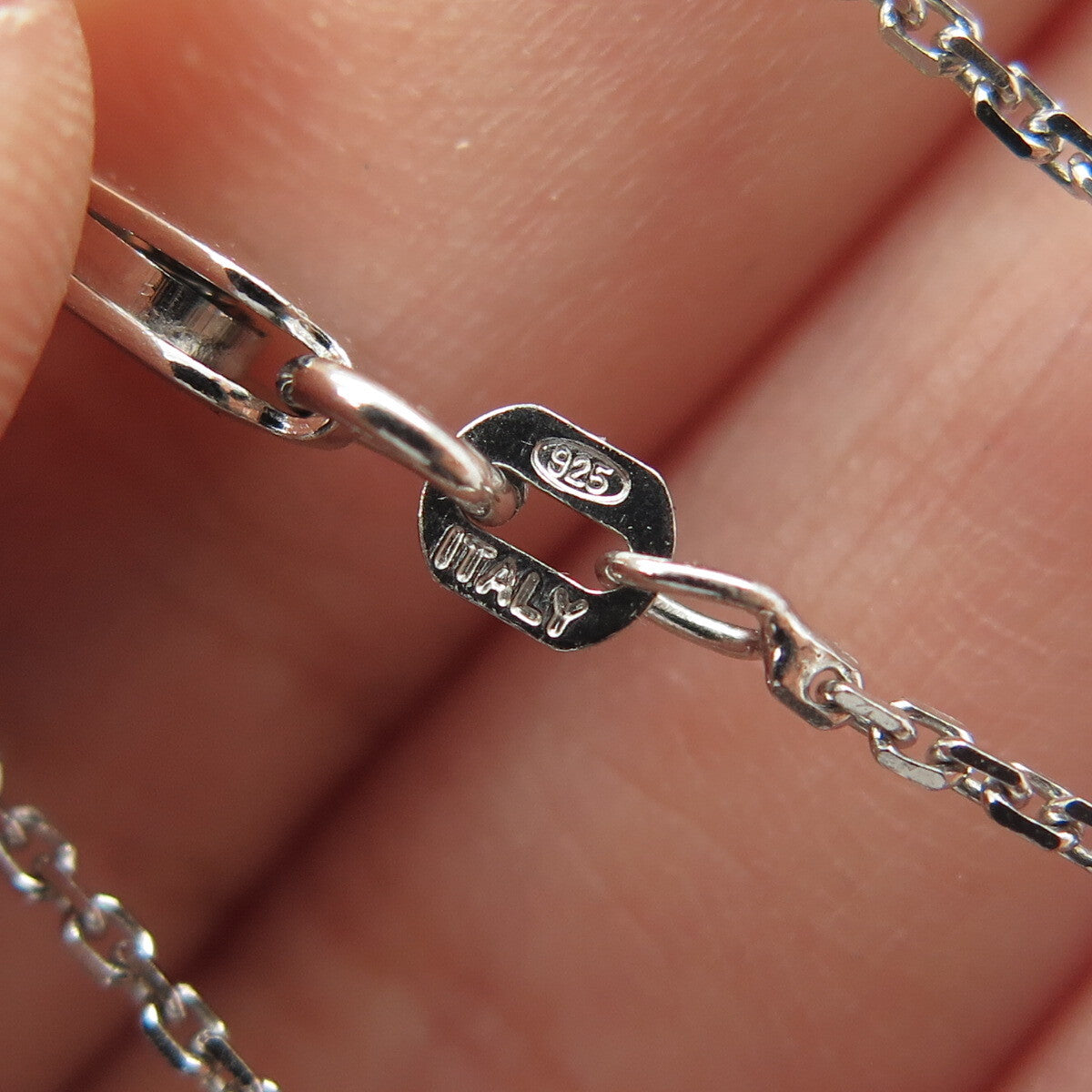 925 Sterling Silver Round-Cut C Z Lips Cable Chain Necklace 16"