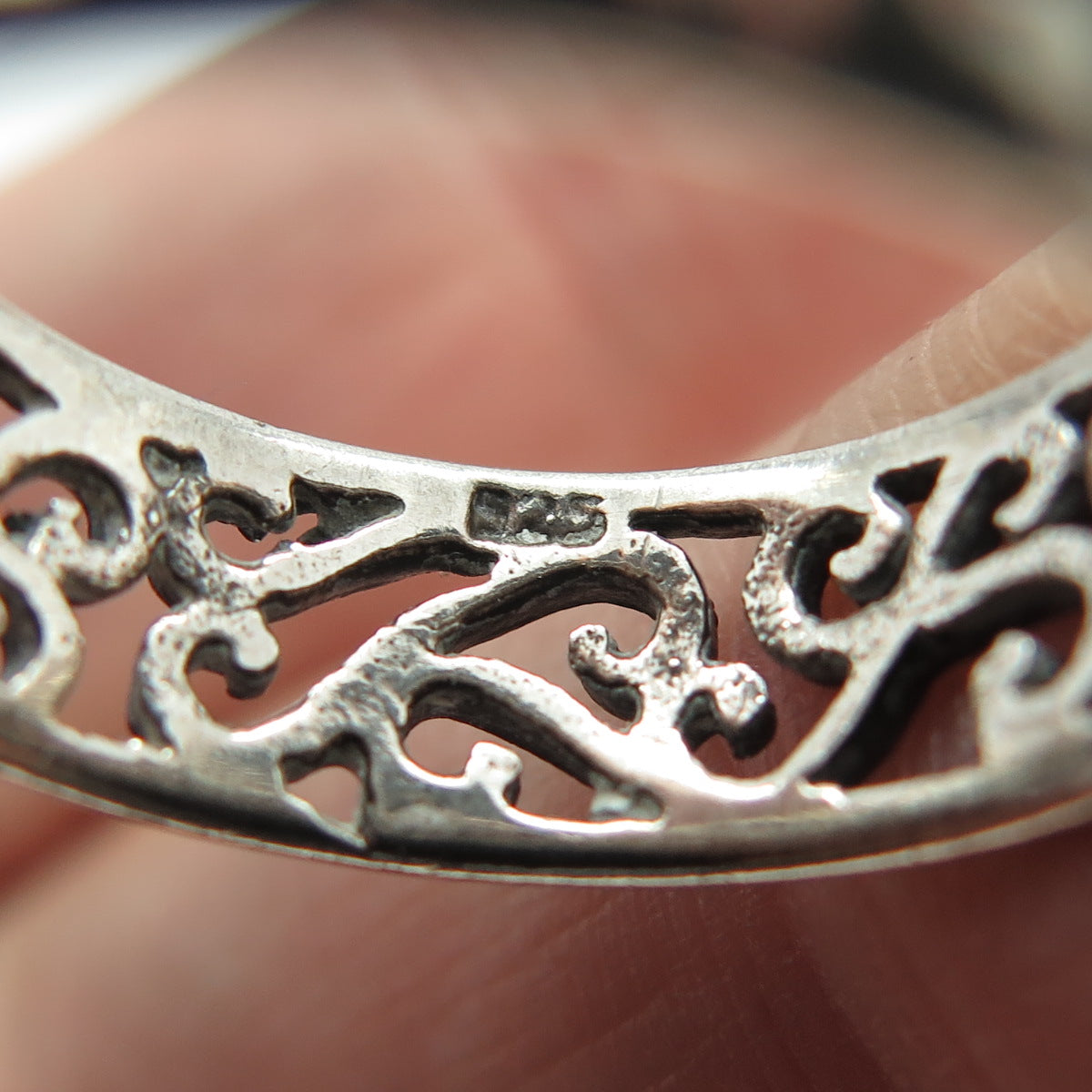 925 Sterling Silver Vintage Swirl Oxidized Band Ring Size 7.25