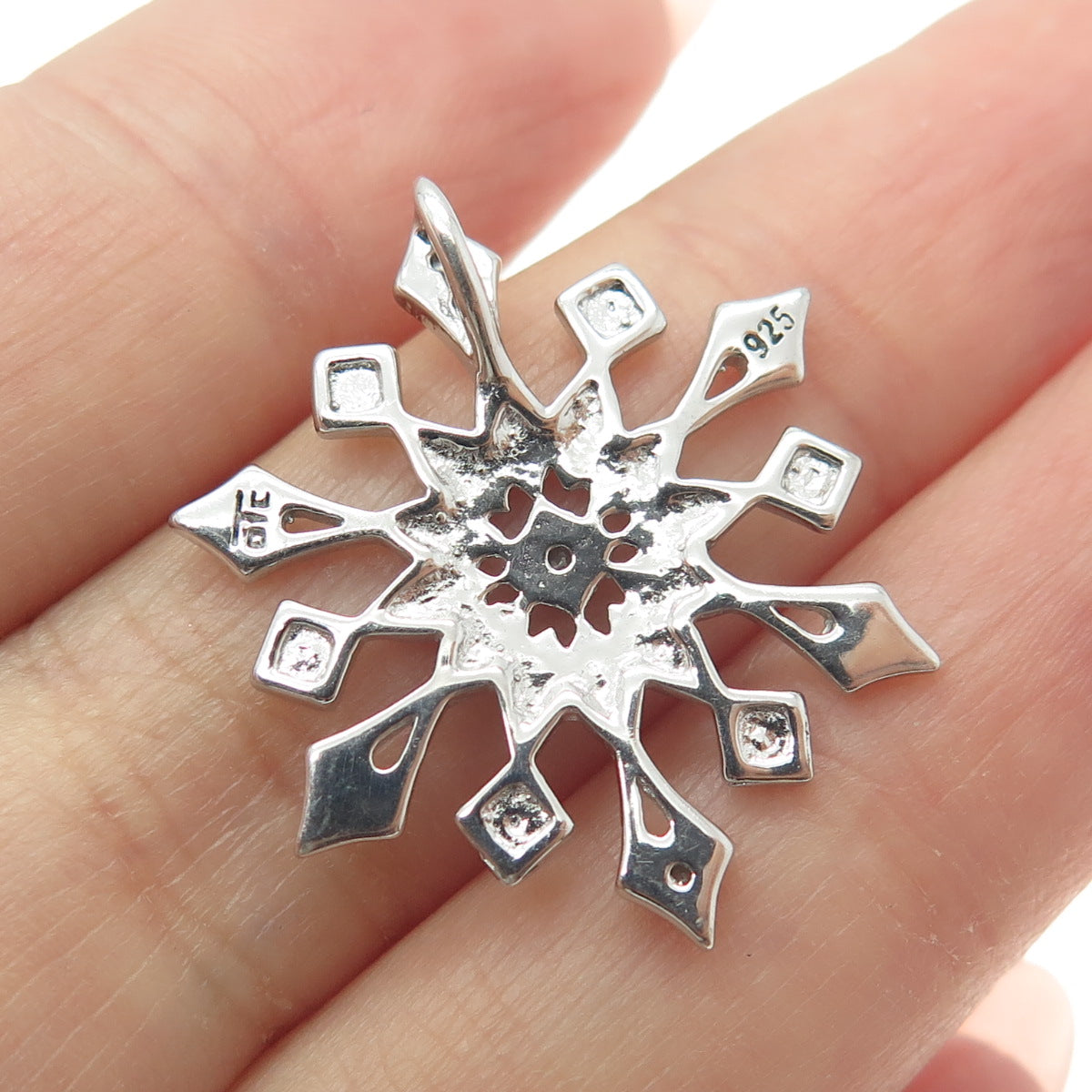 925 Sterling Silver Real Round-Cut Diamond Snowflake Pendant