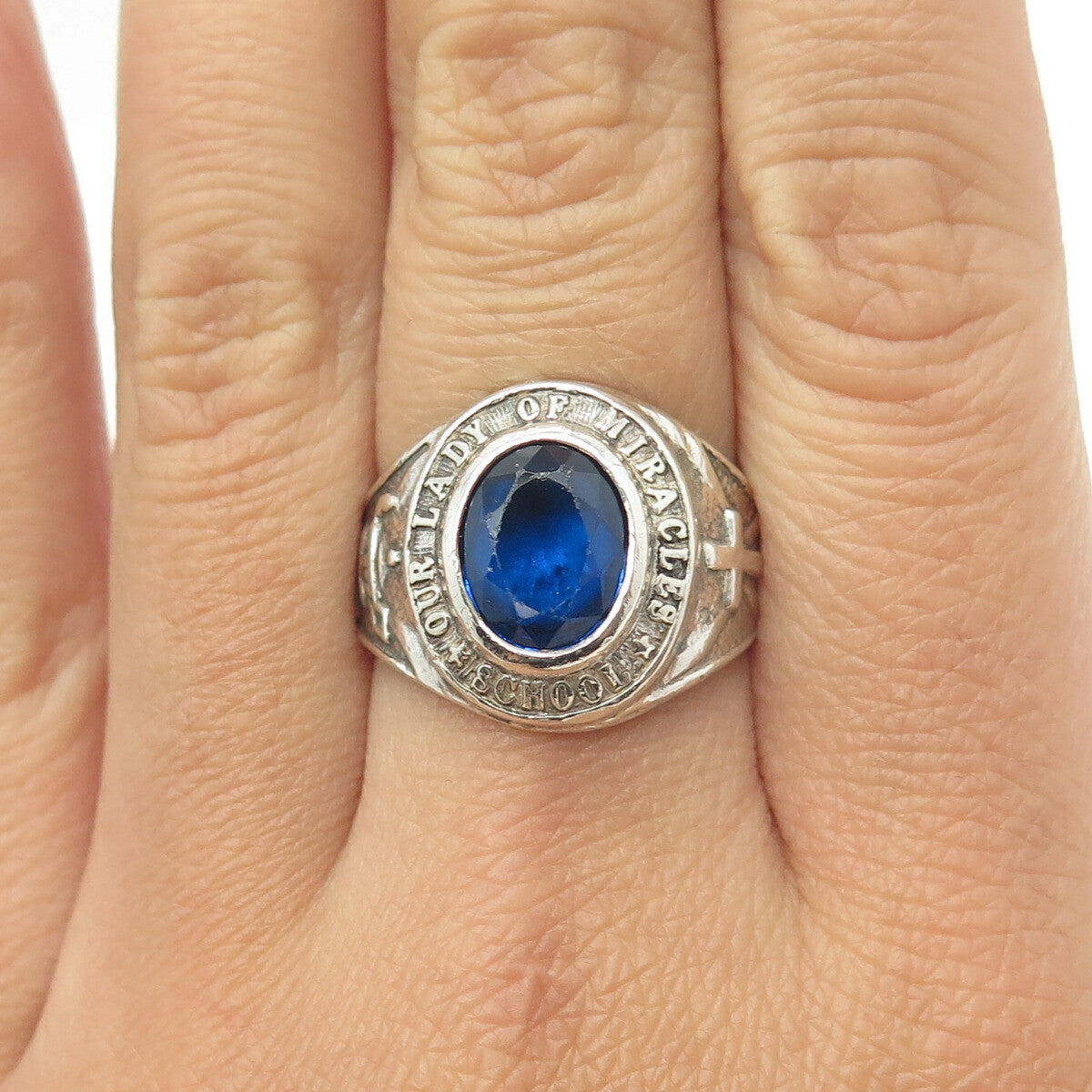 925 Sterling Silver Vintage 1971 Glass Our Lady of Miracles School Ring Size 8.5