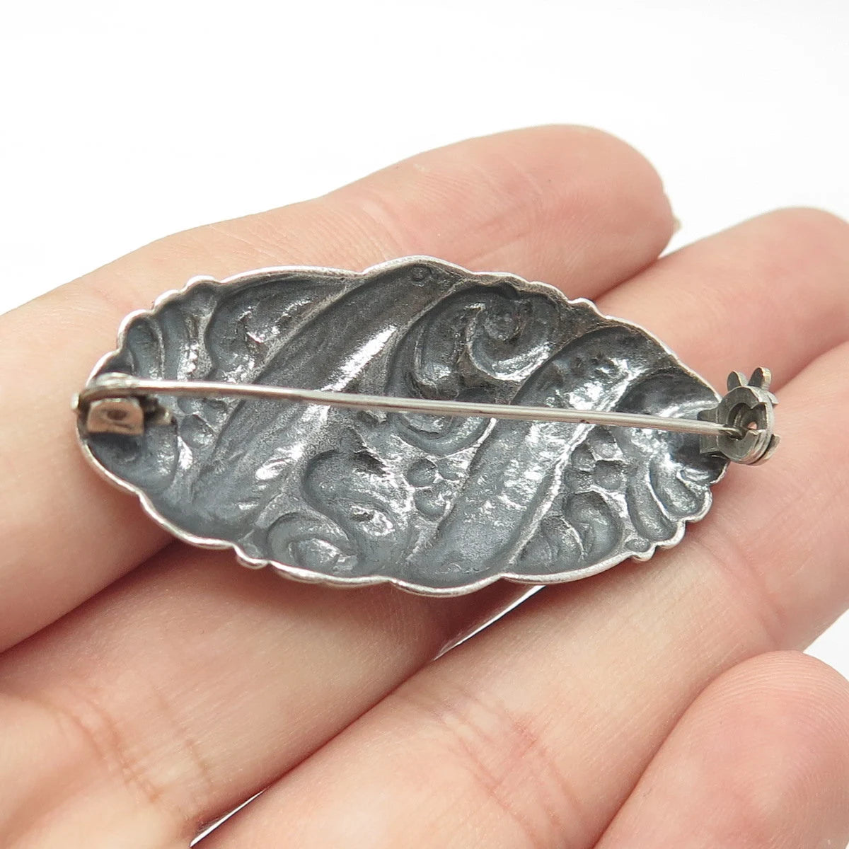 835 Silver Antique Art Deco Repousse Floral Twisted Pin Brooch