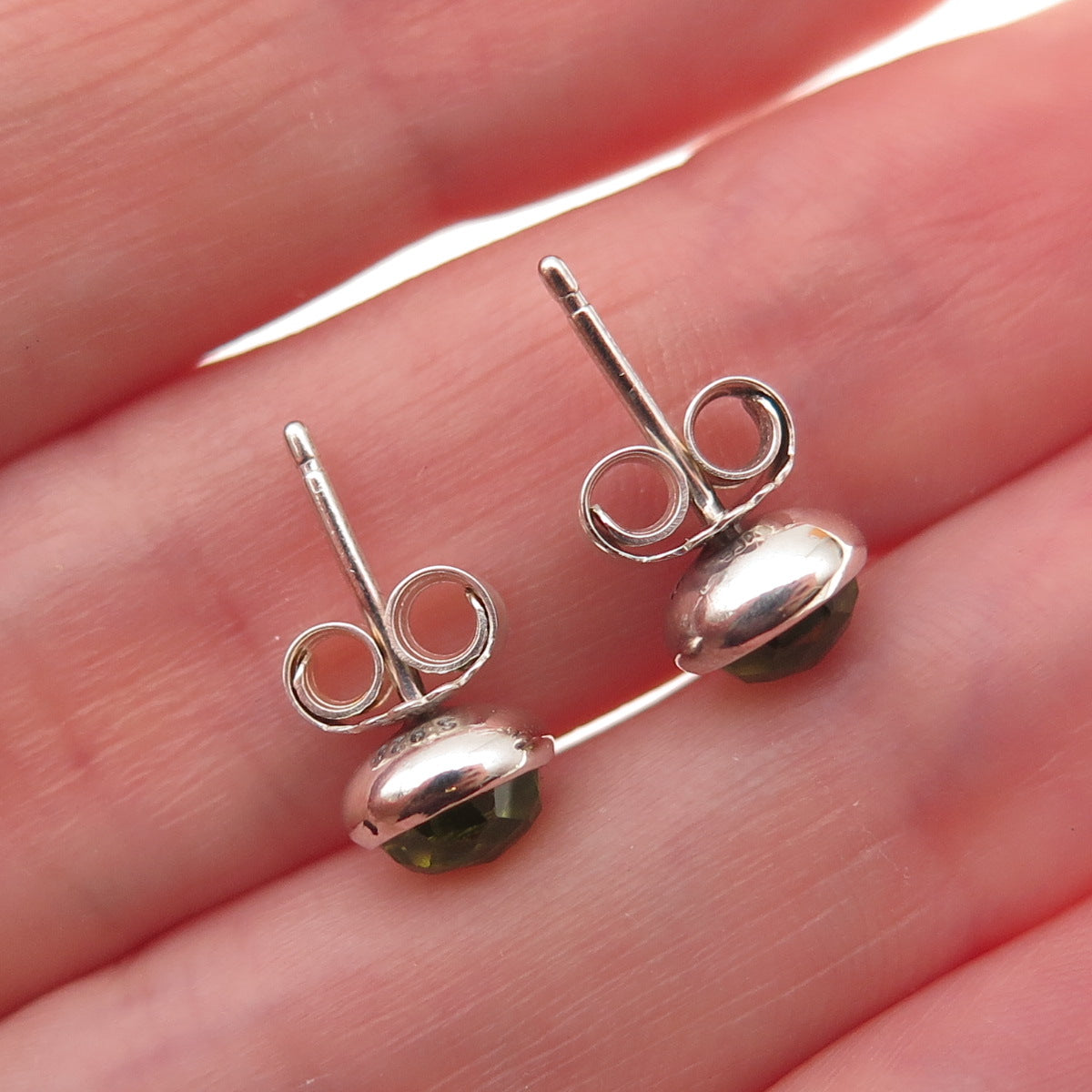Pandora 925 Sterling Silver Real Peridot August Birthday Blooms Stud Earrings