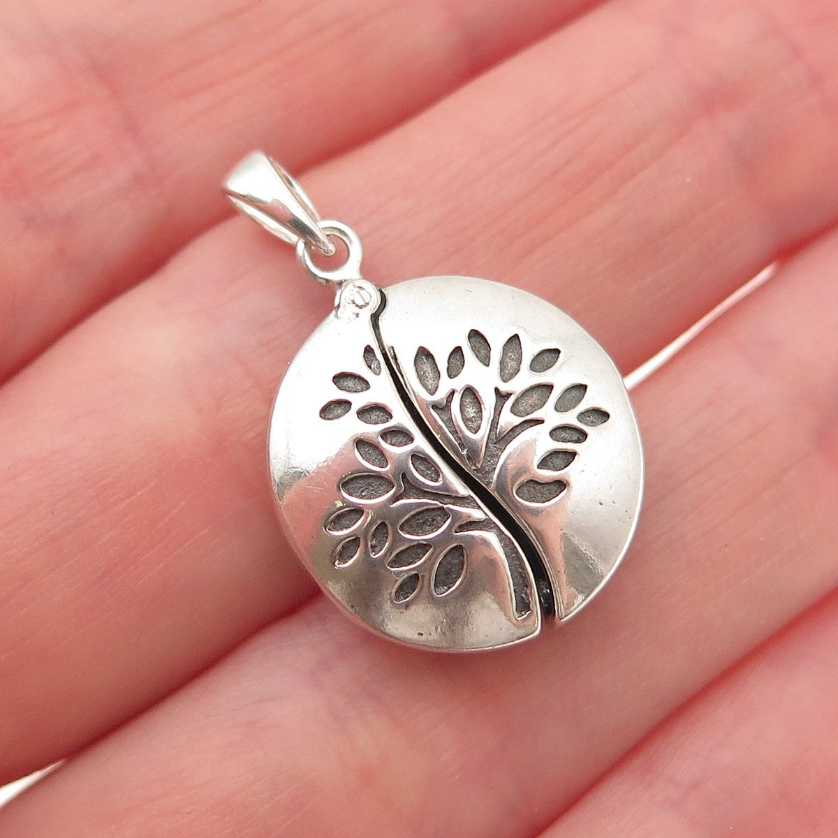 HAN 925 Sterling Vintage Family is Everything Tree of Life Locket Mini Pendant