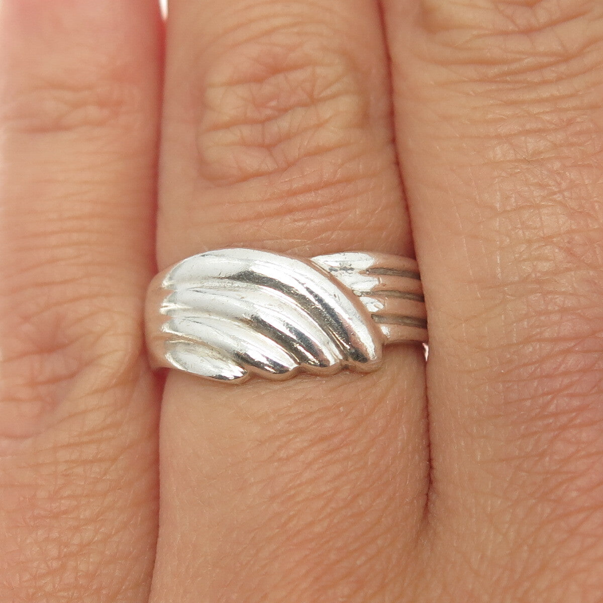 925 Sterling Silver Vintage Ribbed Ring Size 6.25