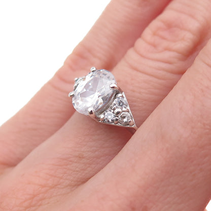 925 Sterling Silver Oval & Round-Cut C Z Engagement Ring Size 6