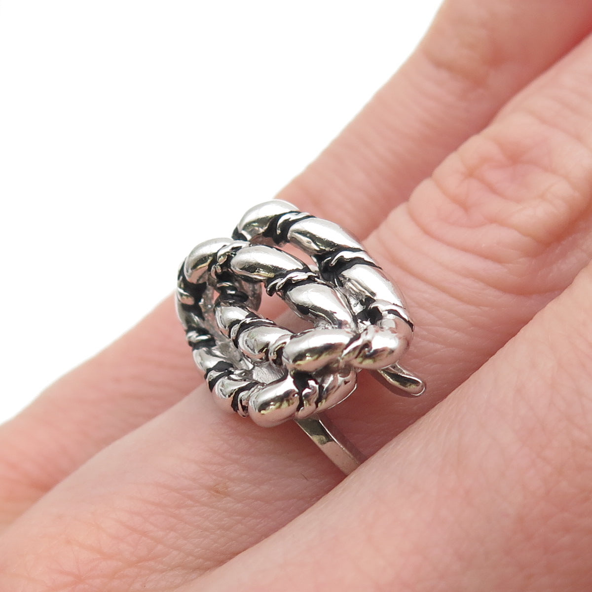 925 Sterling Silver Vintage Interlocked Circle Oxidized Ring Size 6.25