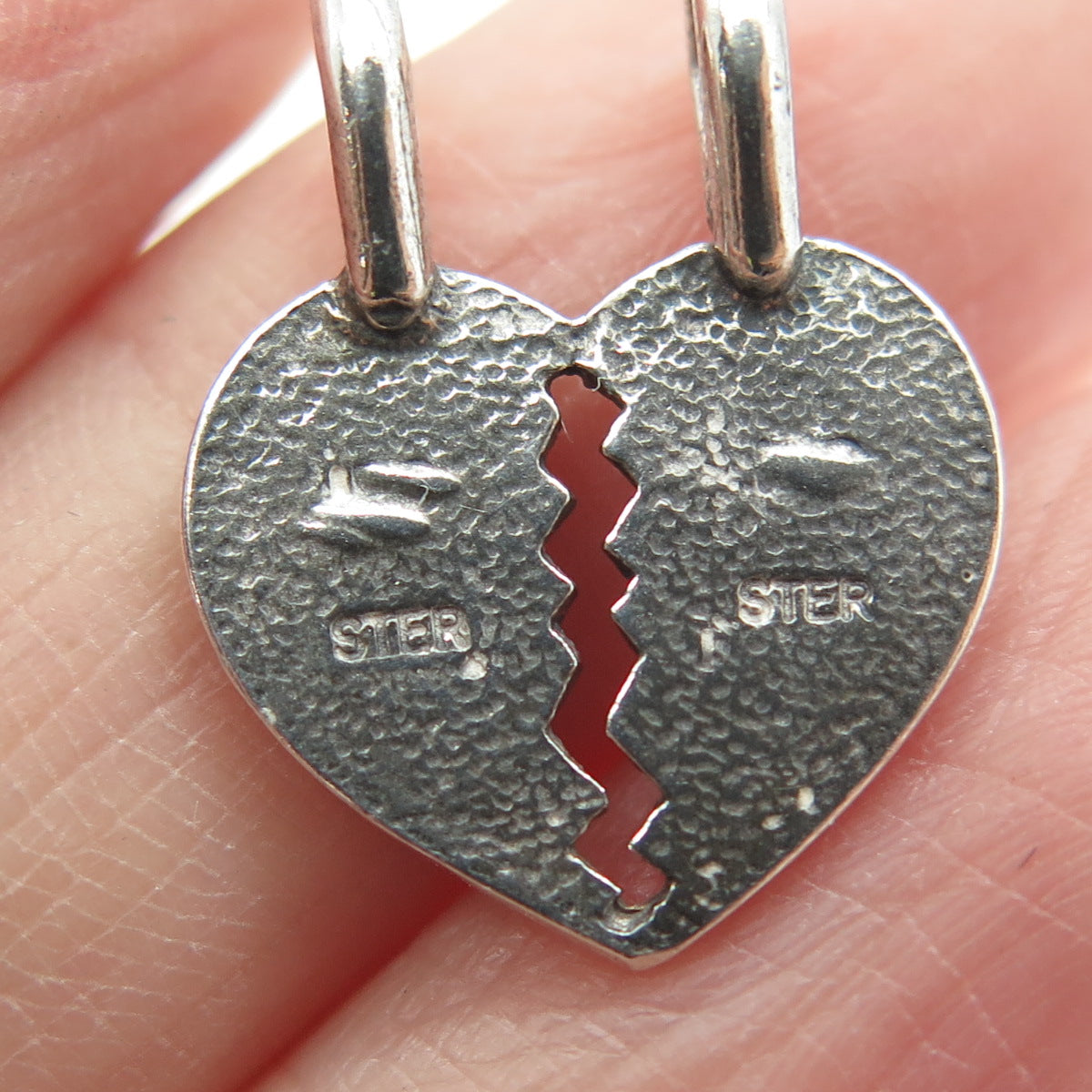 925 Sterling Silver Vintage "Best Friends" Broken Heart Pendant