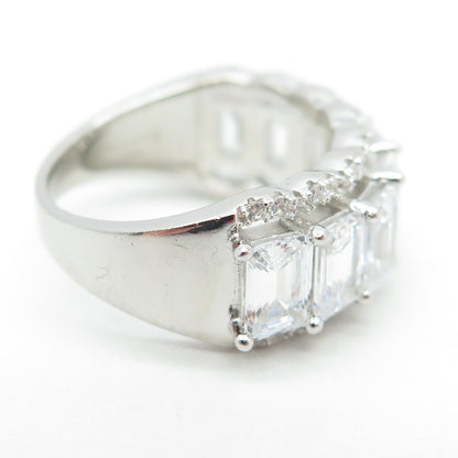 925 Sterling Silver Radiant & Round-Cut Shaped C Z Ring Size 7.25