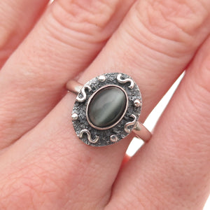 925 Sterling Silver Vintage Real Cat's Eye Modernist Oxidized Ring Size 8
