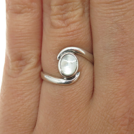 925 Sterling Silver Vintage Real Mother-of-Pearl Modernist Bypass Ring Size 6.5