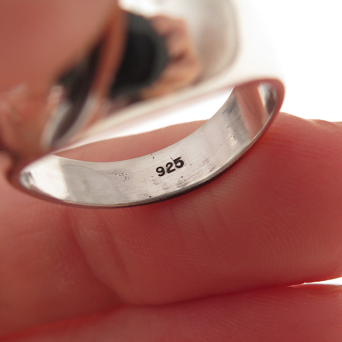 925 Sterling Silver Vintage Modernist Yin Yang Dome Oxidized Ring Size 7.75