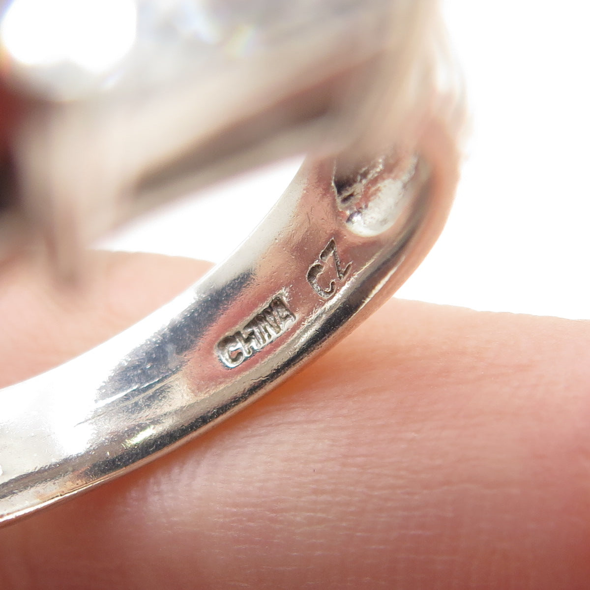 925 Sterling Silver Vintage Princess-Cut C Z Ribbed Ring Size 7.25