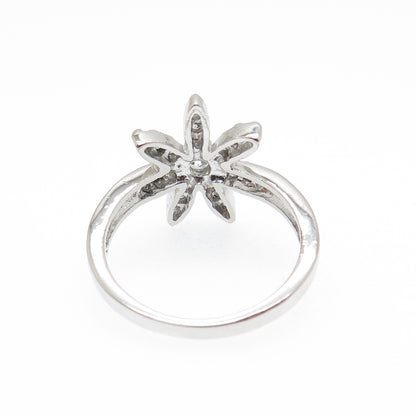 925 Sterling Silver Round-Cut C Z Flower Ring Size 7