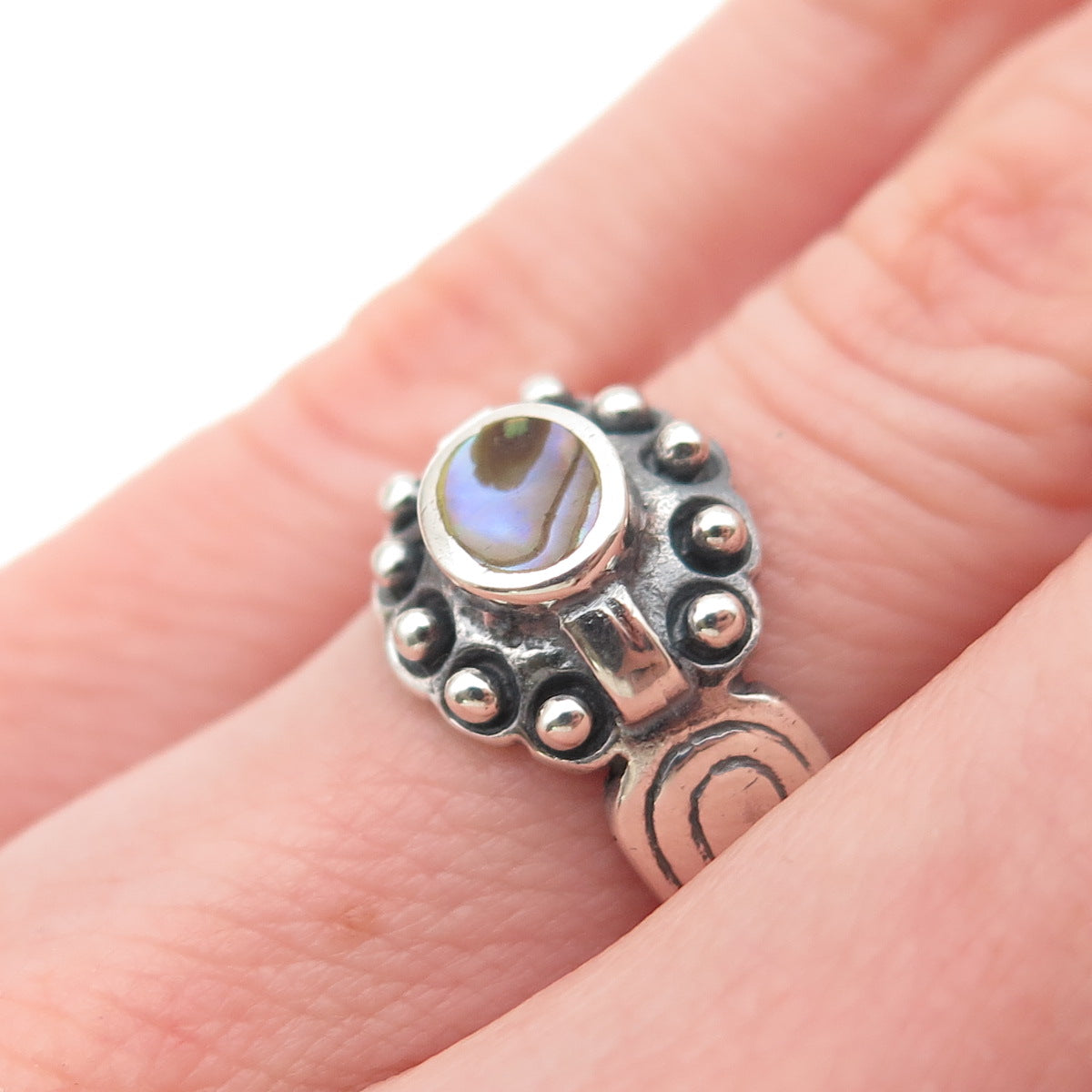 925 Sterling Silver Vintage Real Abalone Shell Modernist Oxidized Ring Size 6.25