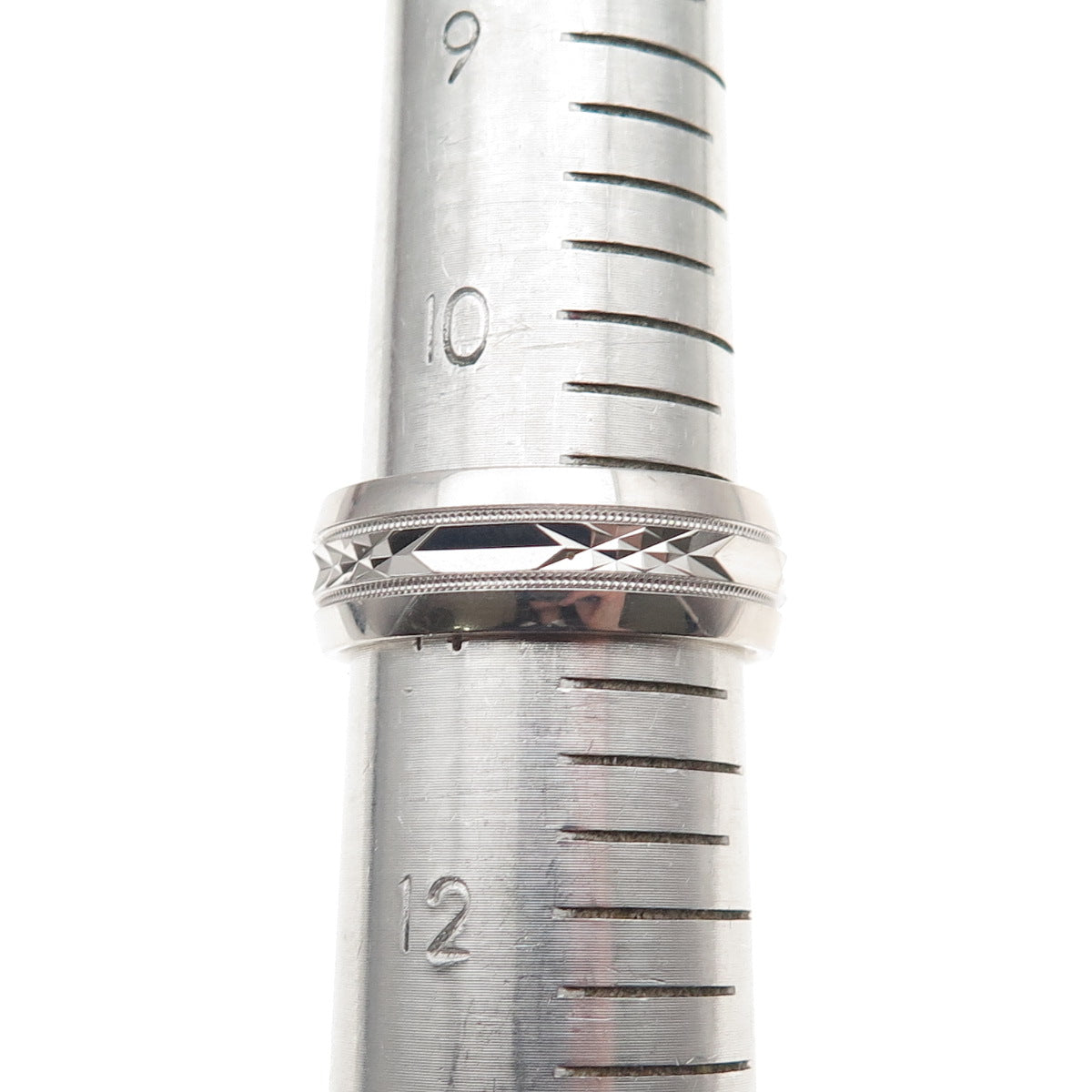 925 Sterling Silver Diamond-Cut Band Ring Size 11