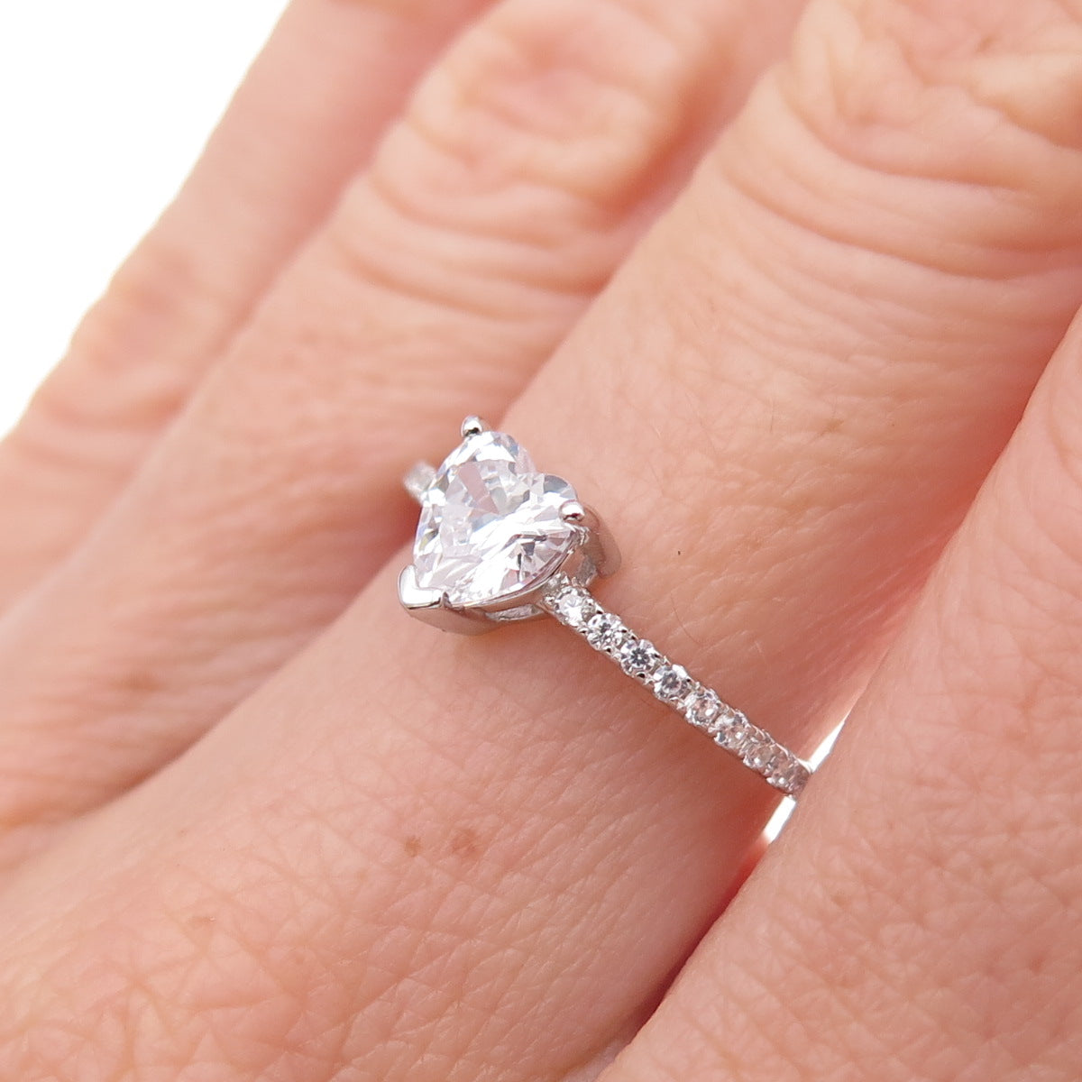 925 Sterling Silver Heart & Round-Cut C Z Ring Size 6