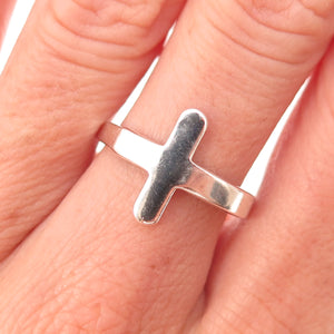 925 Sterling Silver Vintage Cross Ring Size 8