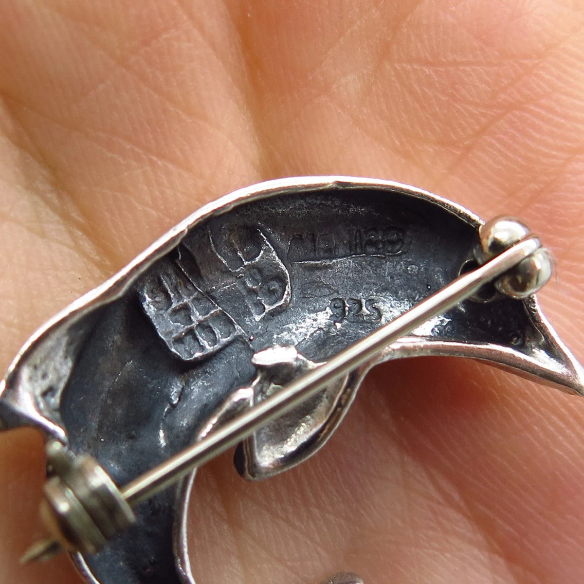 925 Sterling Silver Vintage Mexico Friendly Dolphin Pin Brooch