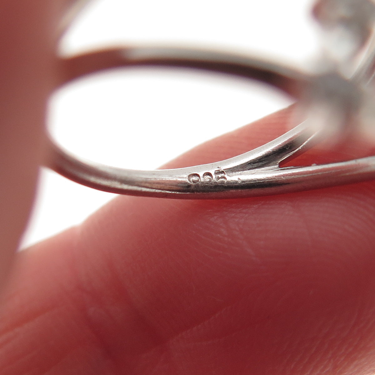 925 Sterling Silver Round-Cut C Z Libra Zodiac Sign Ring Size 5.75