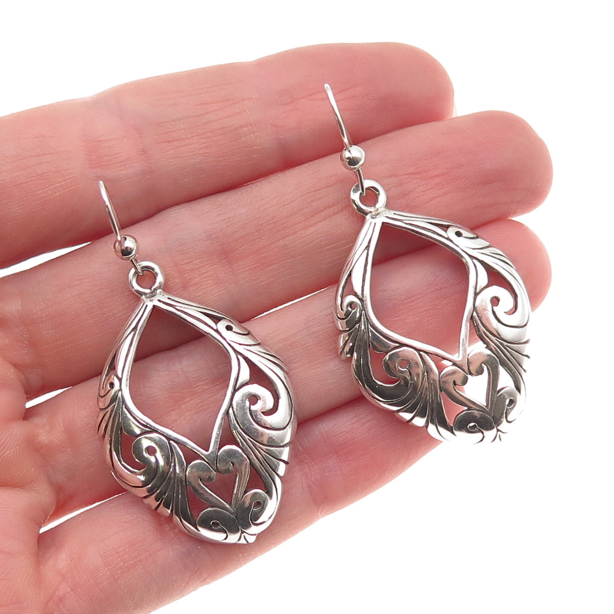 925 Sterling Silver Vintage Floral Heart Oxidized Dangle Earrings
