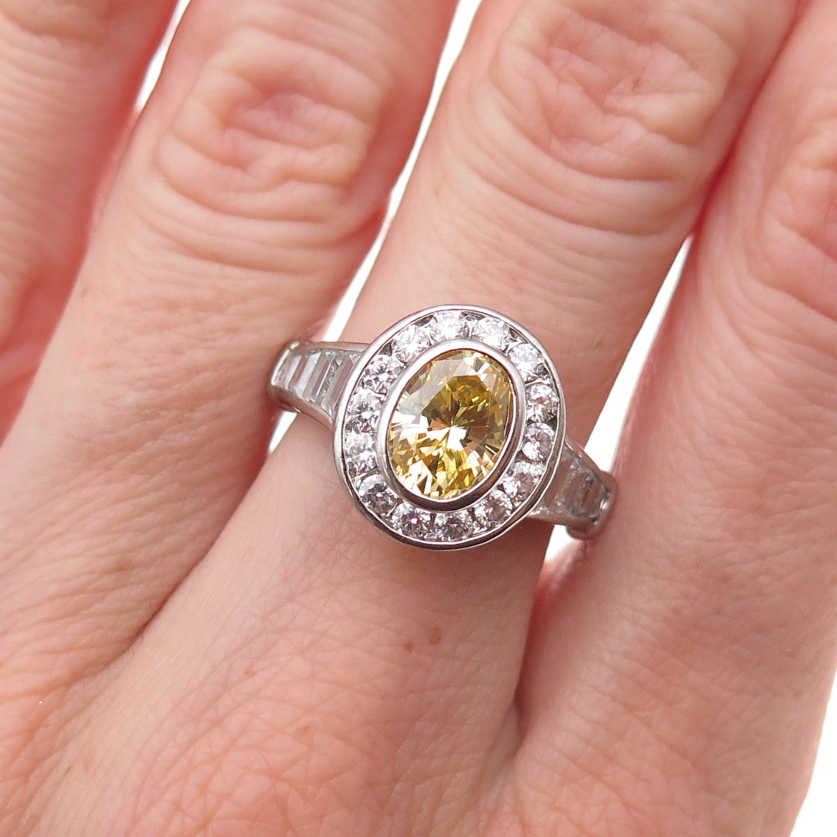 925 Sterling Silver Canary & White C Z Ring Size 7.25
