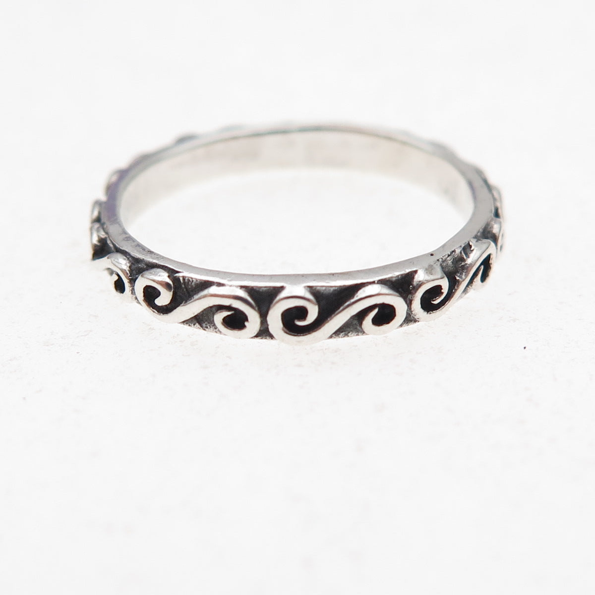 925 Sterling Silver Vintage Swirl Oxidized Band Ring Size 5