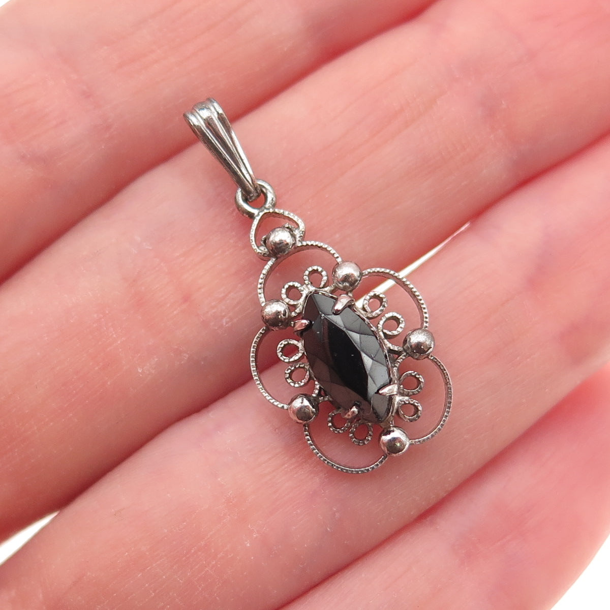 Sorrento 925 Sterling Silver Antique Art Deco Real Hematite Floral Charm Pendant