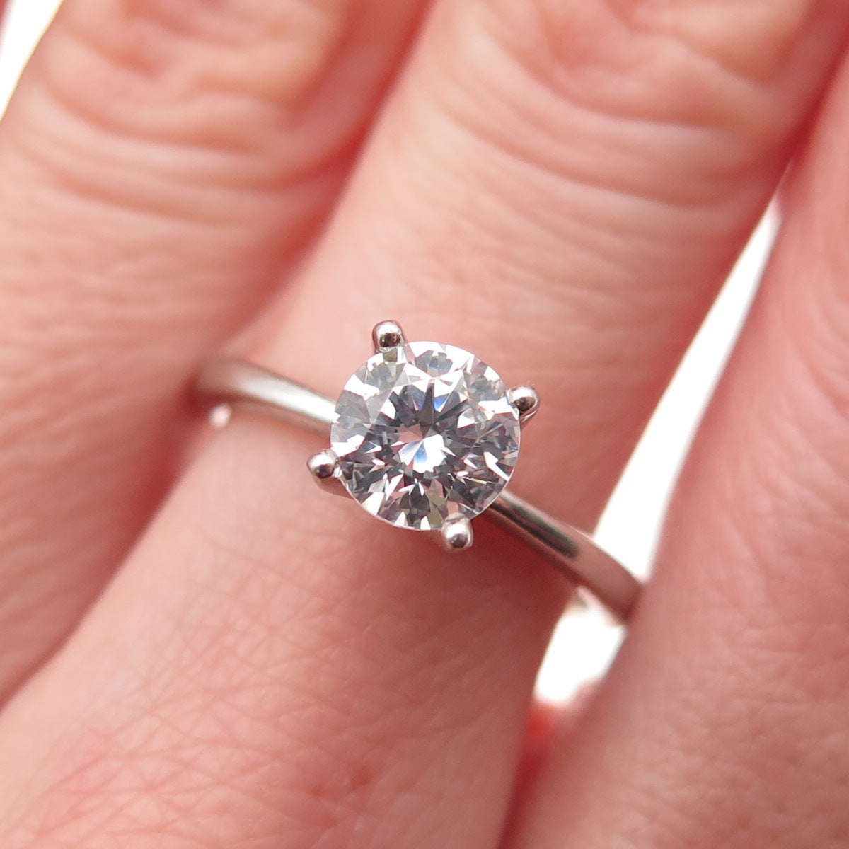 925 Sterling Silver Round-Cut C Z Engagement Ring Size 7