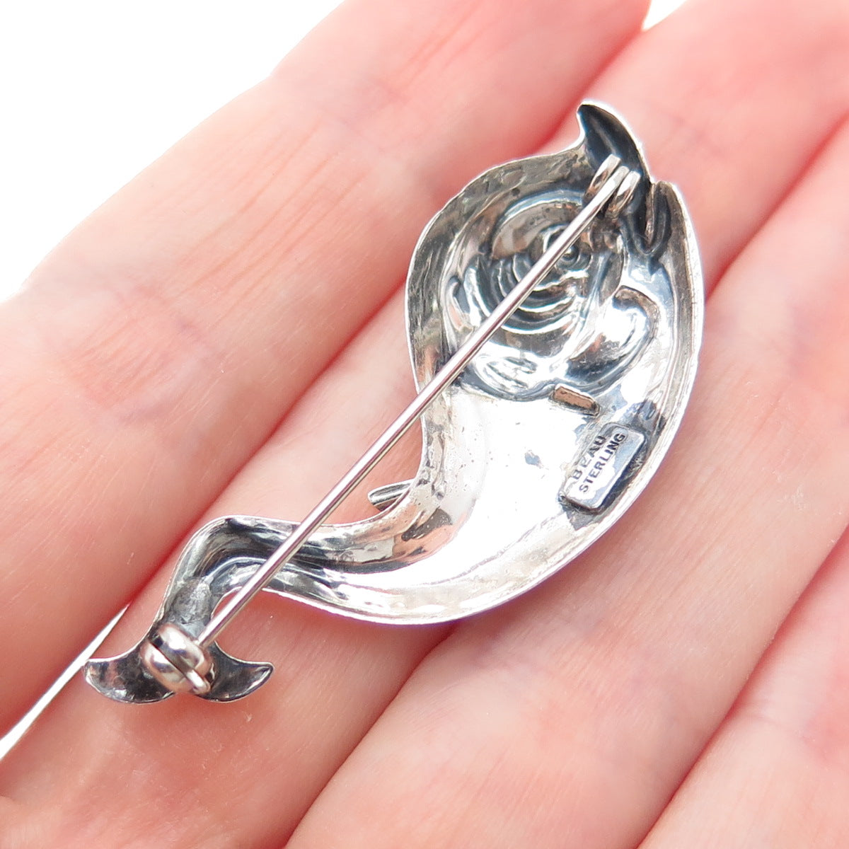 BEAU 925 Sterling Silver Vintage Fish Cartoon Character Oxidized Pin Brooch
