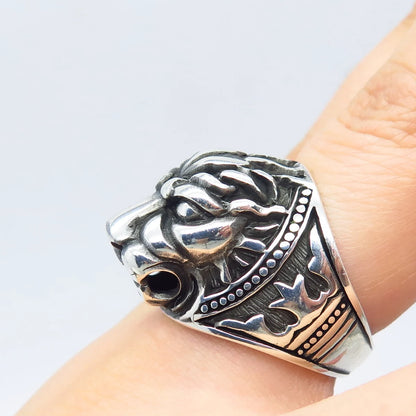 925 Sterling Silver Vintage Lion Domed Ring Size 8.25