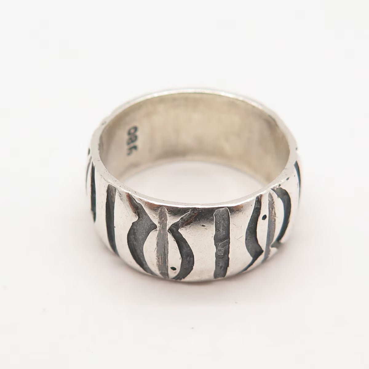 980 Silver Vintage Tribal Band Ring Size 9
