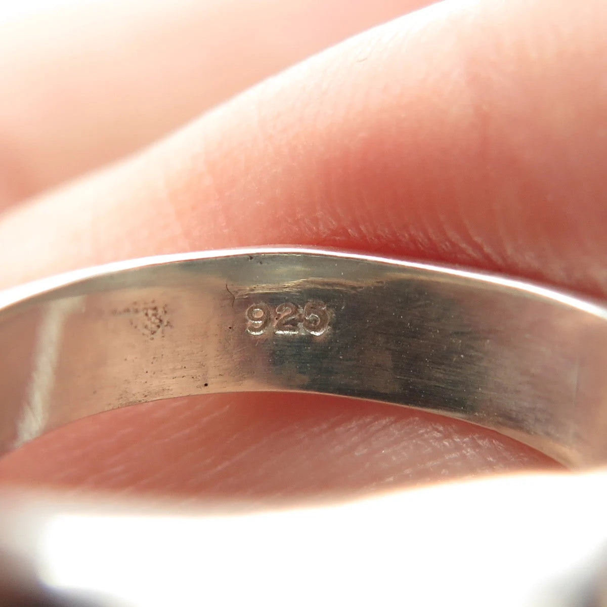 925 Sterling Silver Vintage Ribbed Ring Size 7.75