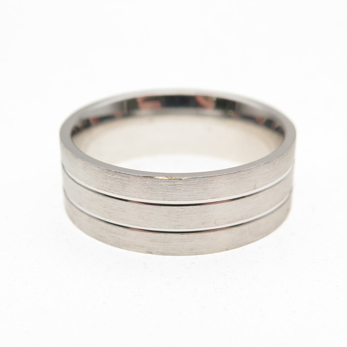 925 Sterling Silver Lined Band Ring Size 8.25