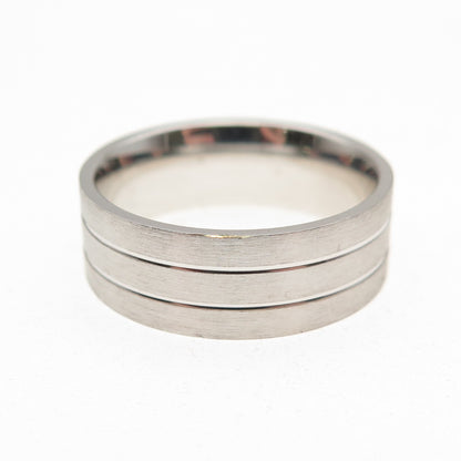925 Sterling Silver Lined Band Ring Size 8.25