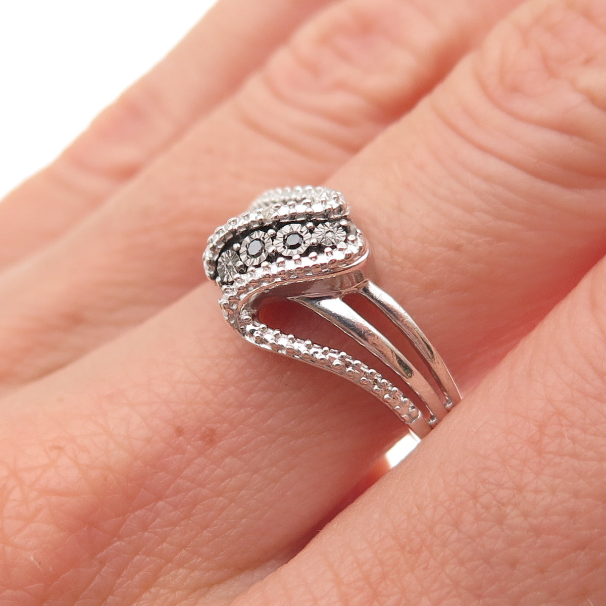 Jane Seymour 925 Sterling Silver Real Black & White Diamond Wavy Ring Size 7